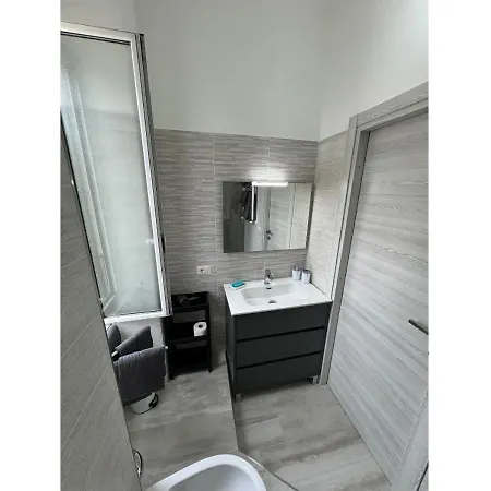 Interno 10 - Metro C Apartment